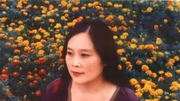张艺谋女儿张末,两次嫁外国人,被抛弃的母亲是心中永远的痛