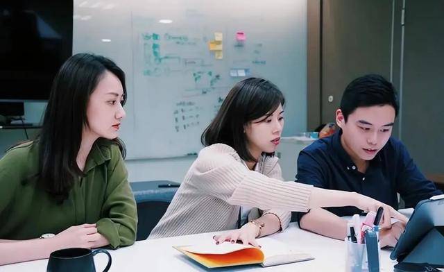 最令人诧异的贪官情妇:公公婆婆都是院士.... 最令人诧异的贪官情妇:公公婆婆都是院士....