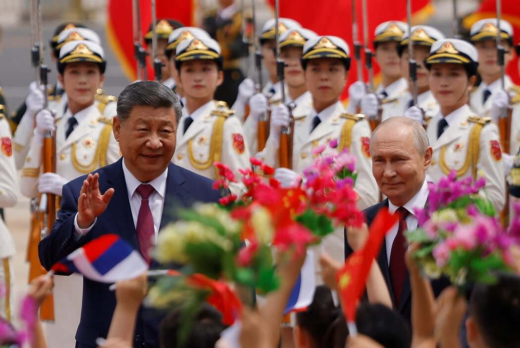 普京与习近平周三出席了在北京人民大会堂举行的仪式。习近平称赞两国关系进入了“更有作为、更快发展的新阶段”。