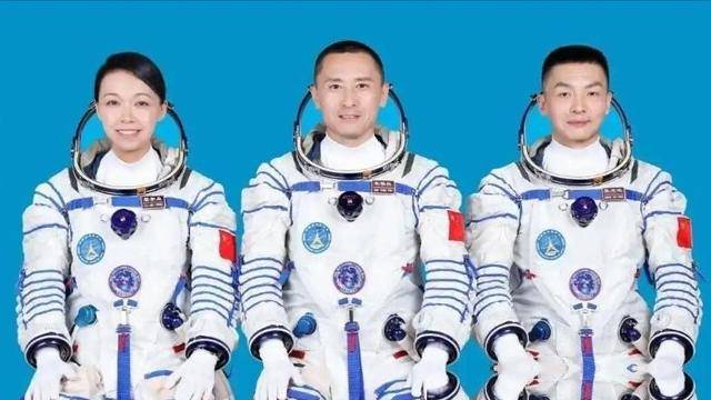 妻子上太空， 黎家盈丈夫迁居北京照顾3孩子