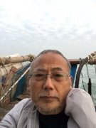 中国大陆著名人权捍卫者董广平驾橡胶艇逃离中